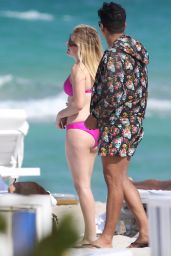 Ellie Goulding in a Bikini at a Beach in Miami, FL 4/26/2016