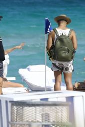 Ellie Goulding in a Bikini at a Beach in Miami, FL 4/26/2016