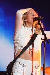 Ellie Goulding Performing at Coachella Valley Music and Arts Festival in Indio, April 2016