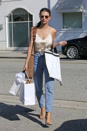 Emily Ratajkowski Casual Style - Shopping in Beverly Hills 4/12/2016