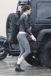Emma Stone Booty in Leggings - at a gym in West Hollywood 4/9/2016 