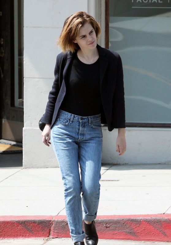 Emma Watson in Jeans - Leaving Beauty Salon in Hollywood 4/12/2016 ...