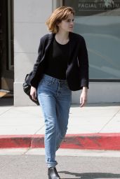 Emma Watson in Jeans - Leaving Beauty Salon in Hollywood 4/12/2016