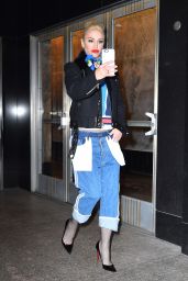 Gwen Stefani - Leaving the Offices at the LinkedIn Corporation in New York City 3/31/2016 