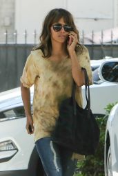 Halle Berry - Brings Her Tie-Dye Style to the Los Angeles Streets 4/4/2016