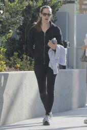 Jennifer Garner - Leaving the Gym in Brentwood, CA 4/12/2016