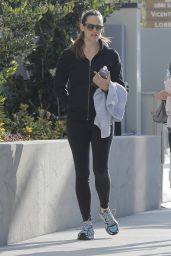 Jennifer Garner - Leaving the Gym in Brentwood, CA 4/12/2016