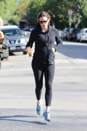 Jennifer Garner - Out in West Hollywood 4/23/2016