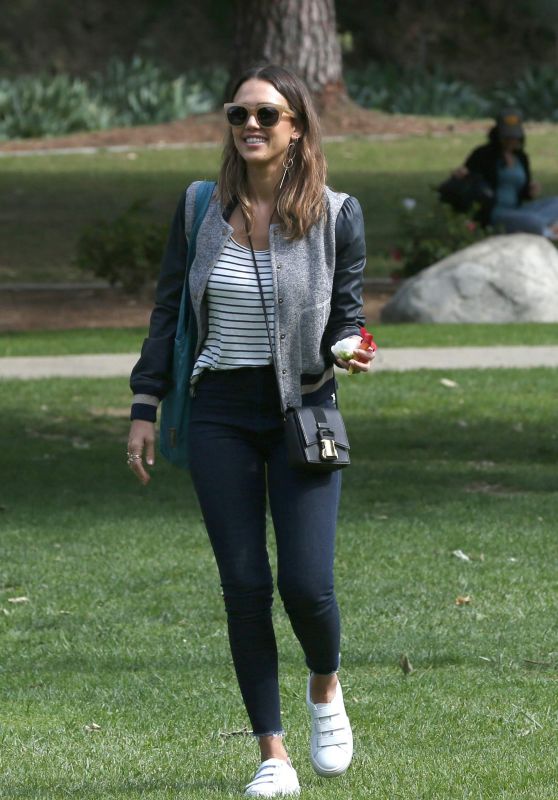 Jessica Alba Style and Fashion Inspirations - Coldwater Canyon Park in Beverly Hills 4/3/2016