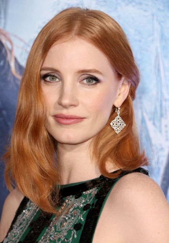 Jessica Chastain on Red Carpet - 