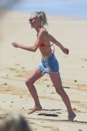 Kate Bosworth in a Bikini at a Beach in Hawaii 3/30/2016 
