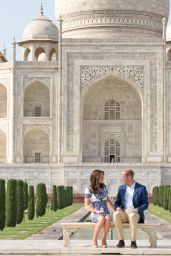 Kate Middleton and  Prince William Visit the Taj Mahal in Agra, India 4/16/2016