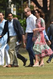 Kate Middleton Get a Chance to Say a Big Hello to Mumbai 4/10/2016