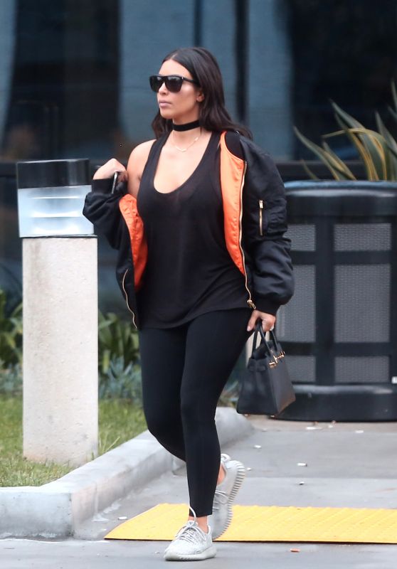 Kim Kardashian Street Style - Out in Calabasas 4/9/2016