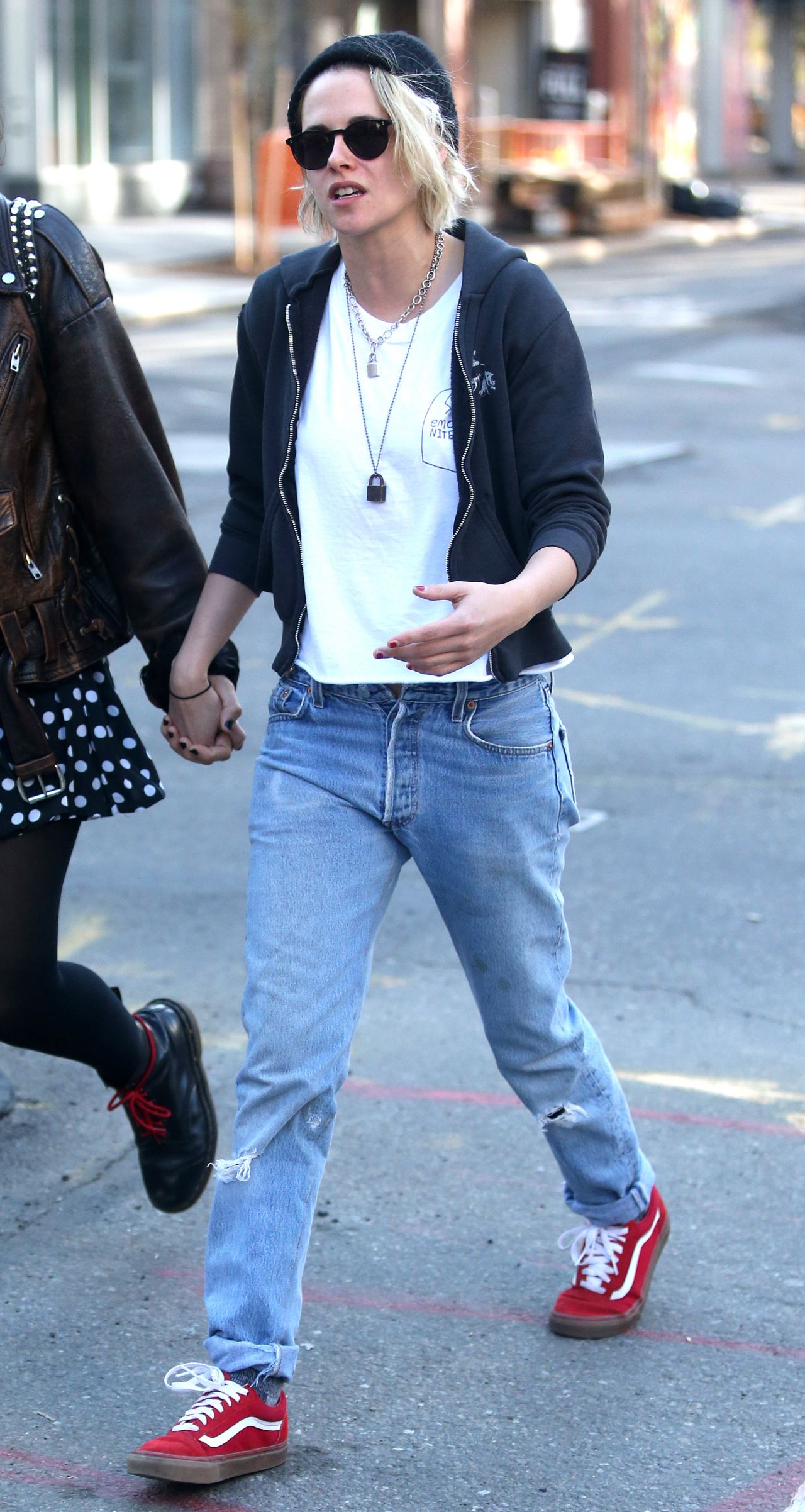 Kristen Stewart and Girlfriend Soko Sokolinski Holding Hands - New York ...