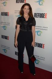 Kristin Davis – REFUGEE Exhibit at Annenberg Space For Photography in Century City, April 2016