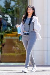 Kylie Jenner Outfit Ideas - Leaving Le Pain Quotidien After Lunch in Calabasas, CA 4/24/2016