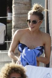 LeAnn Rimes Bikini Candidis - Cabo San Lucas, April 2016