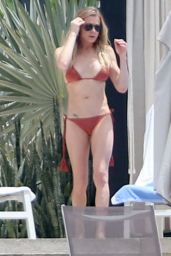 LeAnn Rimes Hot in a Bikini - at a Pool in Cabo San Lucas 4/22/2016 