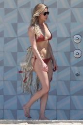 LeAnn Rimes Hot in a Bikini - at a Pool in Cabo San Lucas 4/22/2016 