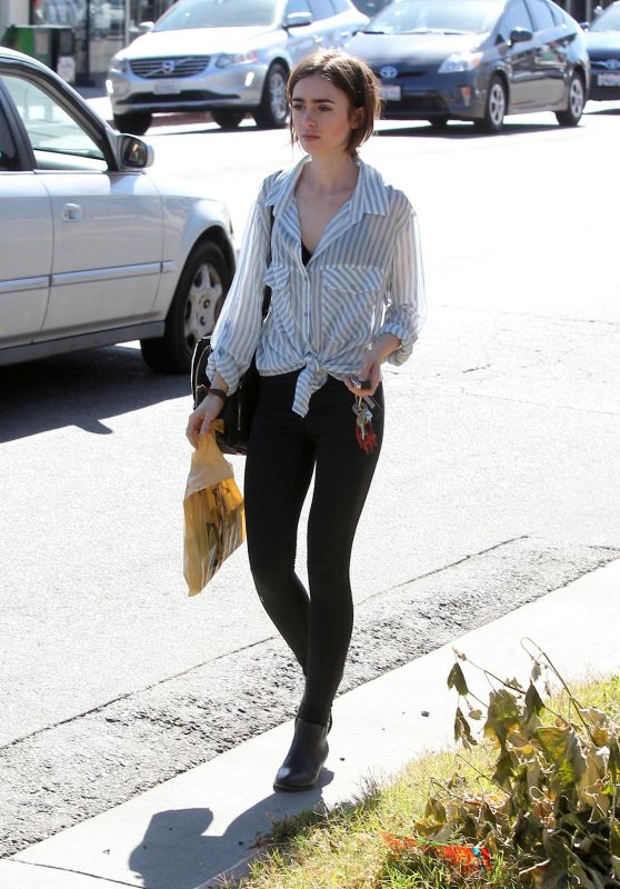 Lily Collins Style Inspiration - Shopping in Los Angeles 4/23/2016