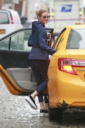 Olivia Palermo - Getting Into a Yellow Cab in Brooklyn, NYC 4/4/2016