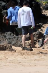 Olivia Wilde at the Beach in Maui, Hawaii, 4/16/2016