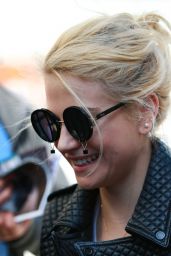 Pixie Lott Casual Chic Outfit - London 4/20/2016 