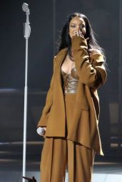 Rihanna Performing at Rogers Arena in Vancouver, April 2016