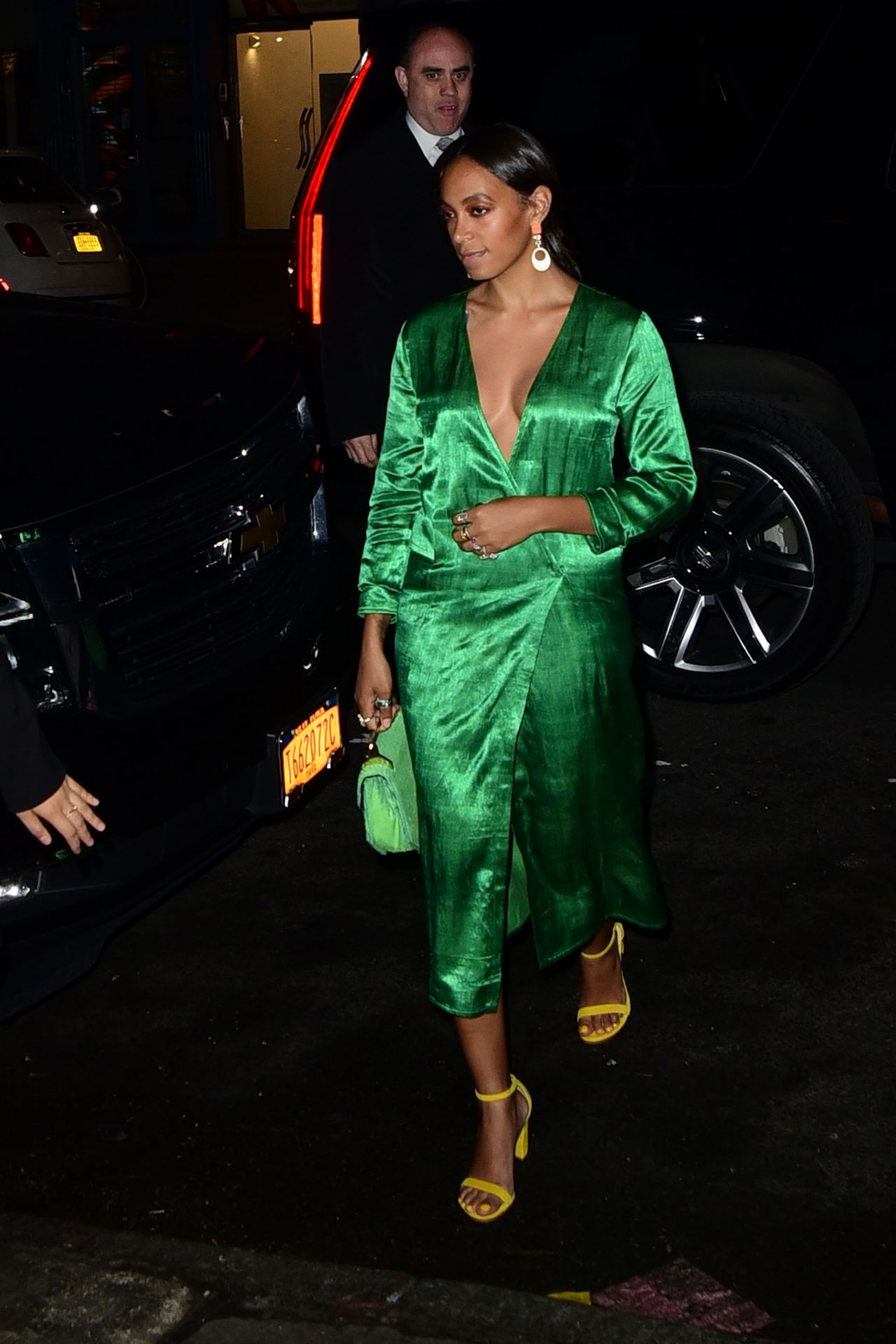 Solange Knowles - Rocks a Emerald Satin ...