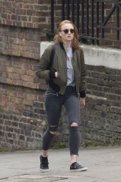 Sophie Turner Booty in Jeans - Out in London, UK April 2016