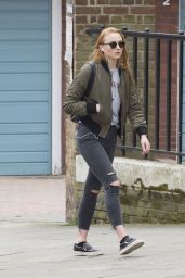 Sophie Turner Booty in Jeans - Out in London, UK April 2016