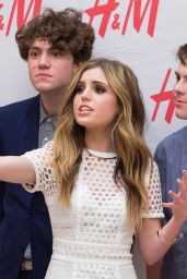 Sydney Sierota - Performing During H&M at Sundance Square Opening in Fort Worth, Texas  4/20/2016