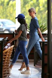 Taylor Swift - Out With a Friend to Lunch at Wokcano, Hollywood 4/4/2016