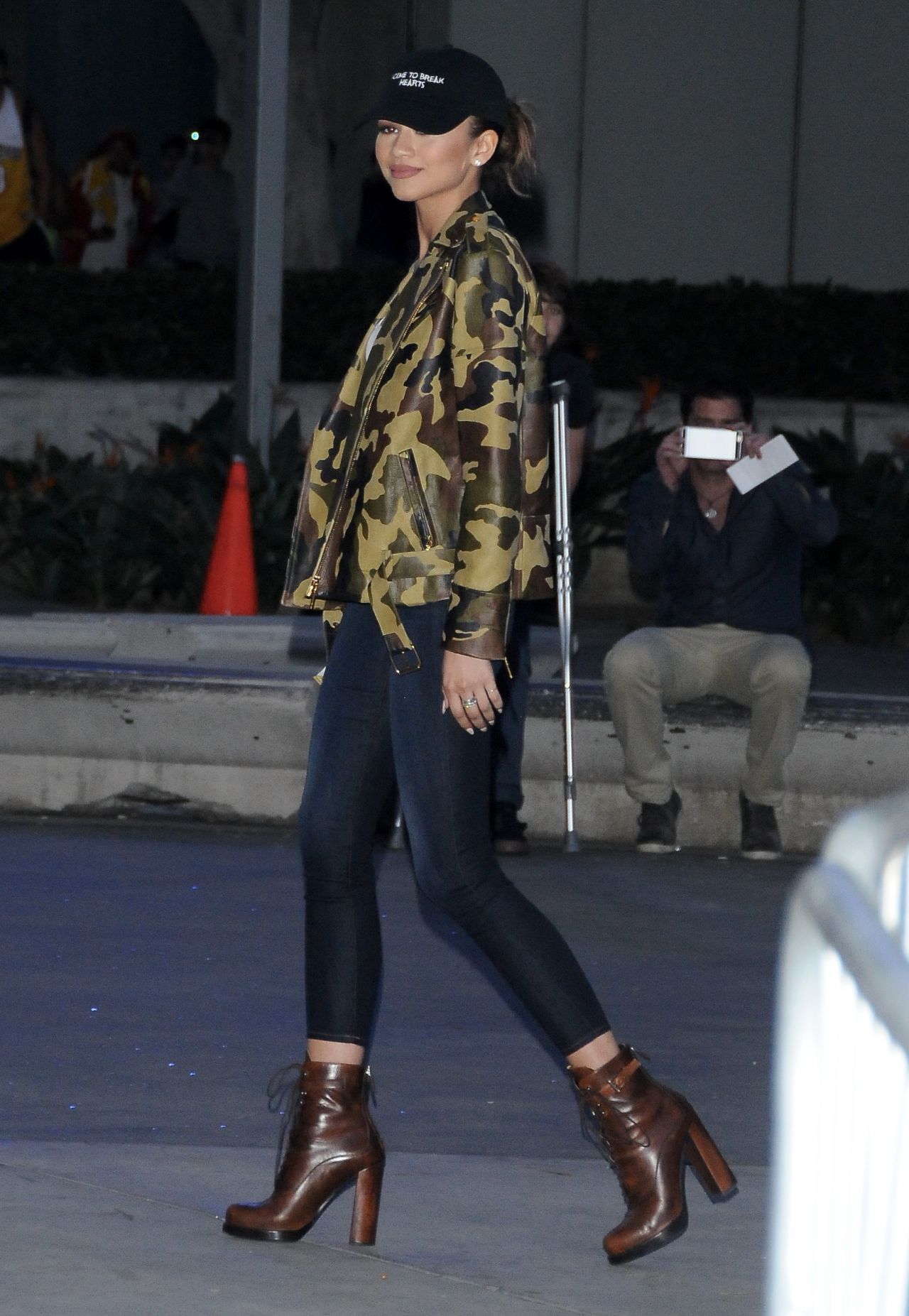 Zendaya - At Kobe Bryant's Final Game at the Staples Center in Los ...