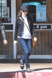 Anna Kendrick at a FedEx Office Store in Sherman Oaks, CA 4/29/2016 