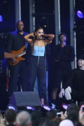 Ariana Grande Performs on 