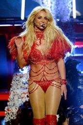 Britney Spears Performs at 2016 Billboard Music Awards in Las Vegas