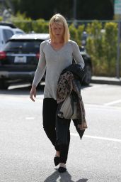 Claire Danes - Out in Beverly Hills 5/19/2016