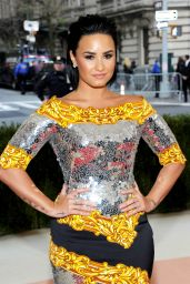 Demi Lovato – Met Costume Institute Gala 2016 in New York