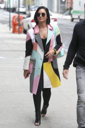 Demi Lovato Style Inspiration - Heading to a Studio in New York 5/2/2016
