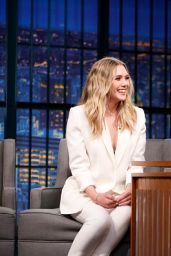 Elizabeth Olsen at Late Night With Seth Meyers in New York City 5/3/2016