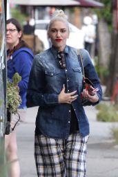 Gwen Stefani Street Style  - Out in Studio City 5/6/2016