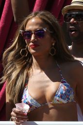 Jennifer Lopez Hosts 