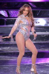 Jennifer Lopez Performs at 
