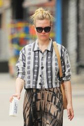 Julia Stiles Casual Style - Out Strolling The Streets of NYC 5/30/2016