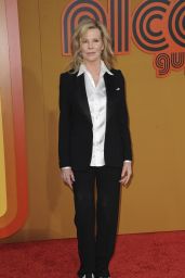 Kim Basinger – Warner Bros. Pictures’ ‘The Nice Guys’ Premiere in Hollywood 5/10/2016