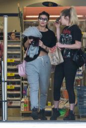 Kylie Jenner - Hiding Her Face in Calabasas 5/4/2016