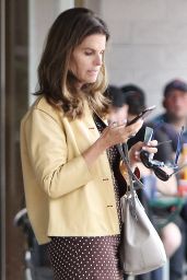 Maria Shriver Office Chic Outfit - New York Bagels in Brentwood 5/6/2016 