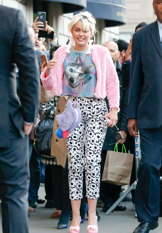 Miley Cyrus - Spends Time With Her Loving Fans in New York City 5/16/2016